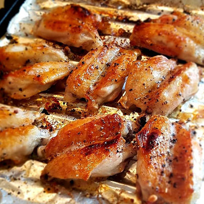 “鶏手羽中肉の焼き鳥定食”