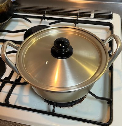 アルミ製のお鍋